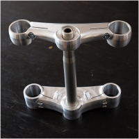 kleines Bild 3-D Gabelbruecke XJR Cafe-Racer 43mm_hinten